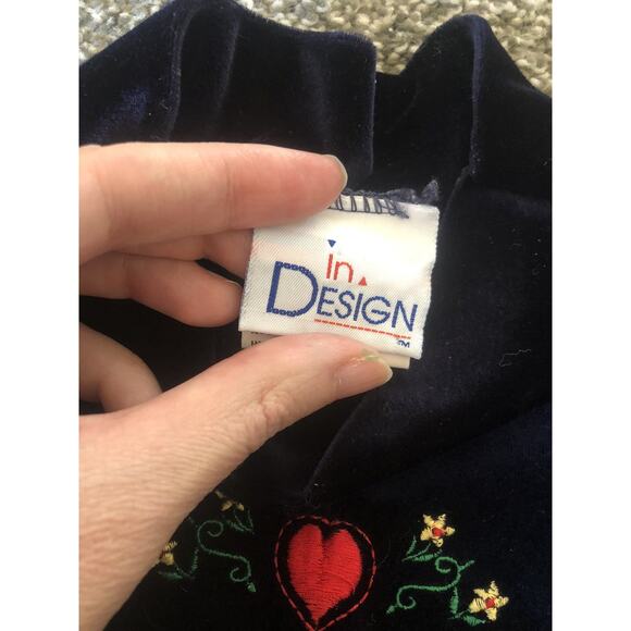 Vintage In Design Baby Velvet Dress Size 2T Navy Blue Embroidered Turtle Neck B1 - Picture 4 of 6